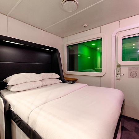 Yotelair London Gatwick Airport Horley Exteriér fotografie