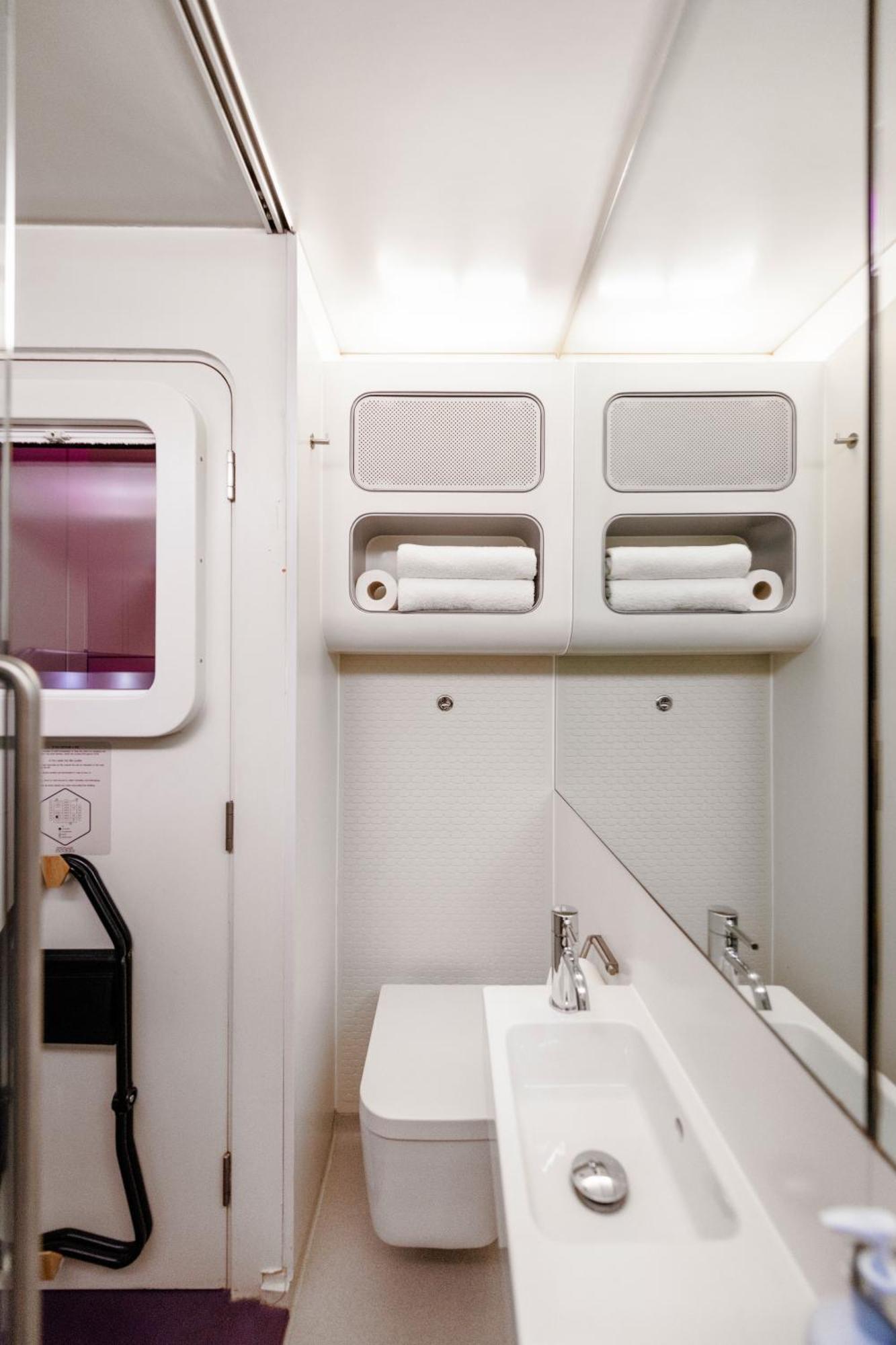 Yotelair London Gatwick Airport Horley Exteriér fotografie